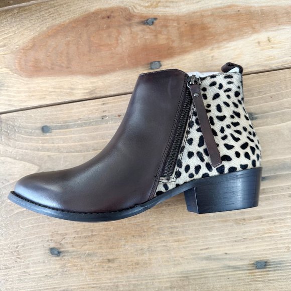 Journee Signature Womens Shalece Bootie‎ Leather Cowhair Cheetah Leopard Western - Picture 5 of 12